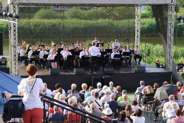 Nad rzeką pełną muzyki