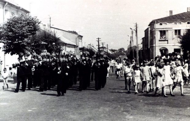 Muzycy w górniczych mundurach (3)